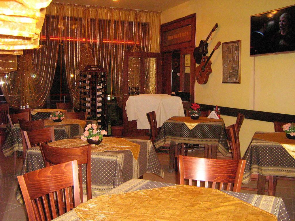 Hotel Blian Равда Екстер'єр фото