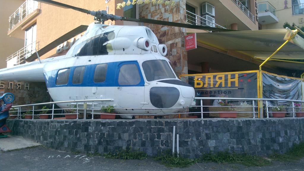 Hotel Blian Равда Екстер'єр фото