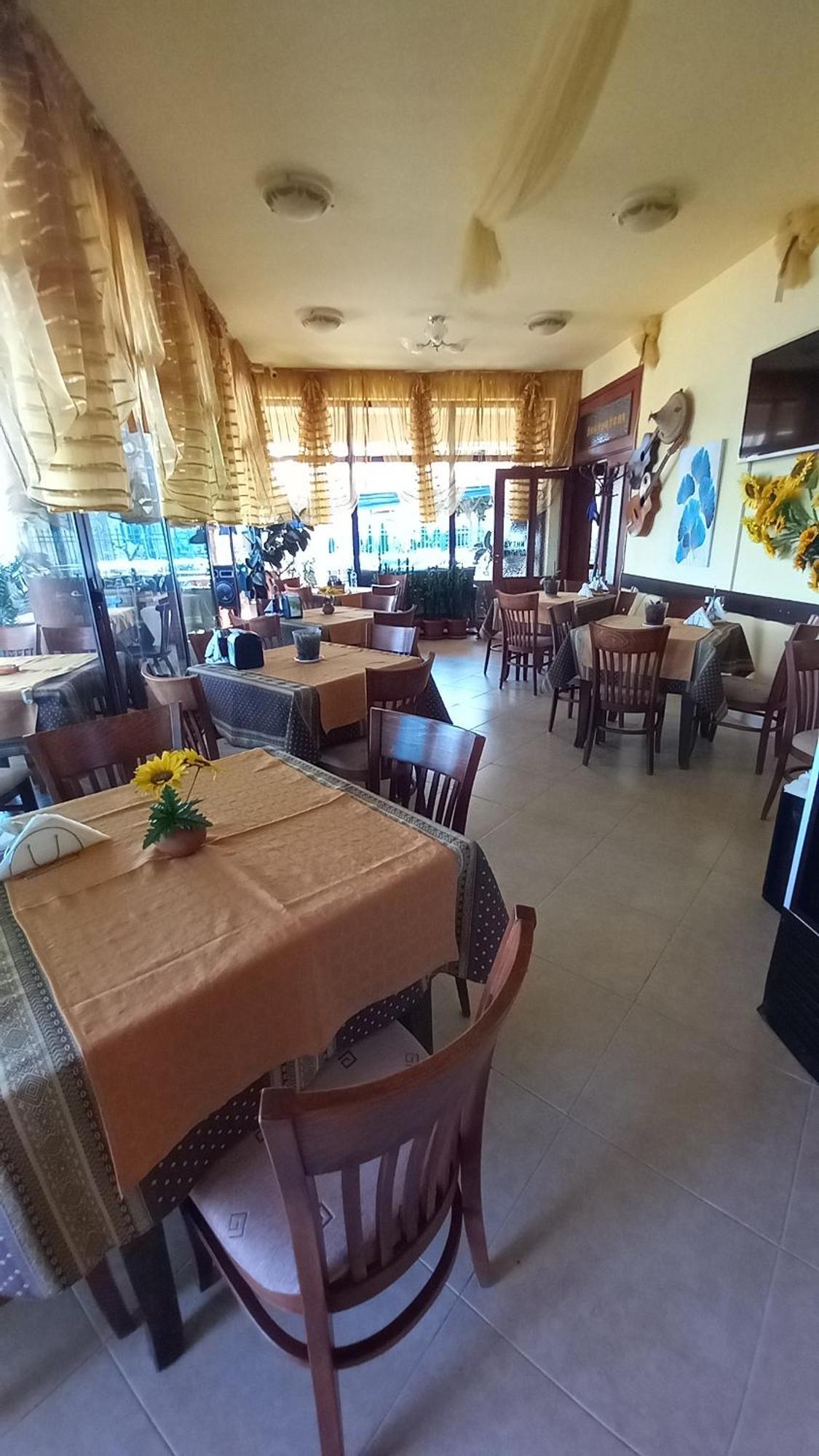 Hotel Blian Равда Екстер'єр фото