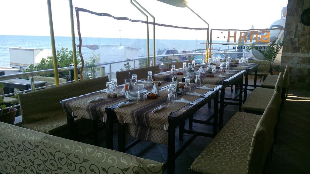 Hotel Blian Равда Екстер'єр фото